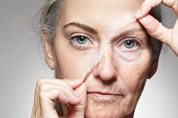 இளமையிலே முக சுருக்கமா? இதனை போக்க இதோ சூப்பரான சில வழிமுறைகள்