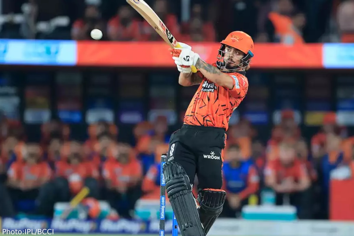 சன் ரைசர்ஸ் அணியின் அபார ஆட்டம்: 55 ஓட்டங்கள் வித்தியாசத்தில் RCB வீழ்த்தி SRH வெற்றி | Ipl 2026 Srh Beats Rcb By 55 Runs