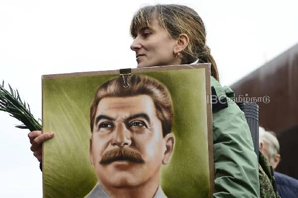 10 குழந்தைகளை பெற்றால் ரூ.13 லட்சம் பரிசு :  ரஷ்ய அதிபர் அறிவிக்க காரணம் என்ன? | Putin Announces Rewardbearing 10 Kids