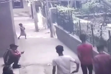 தந்தைக்காக பழி வாங்கிய சிறுவன் - துப்பாக்கியுடன் சென்று சினிமா பாணியில் சம்பவம்