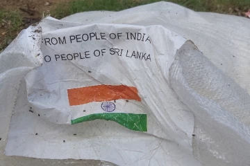 இந்திய நிவாரண அரிசி மூடைகள் வவுனியாவில் பதுக்கிய நிலையில் மீட்பு! (video)