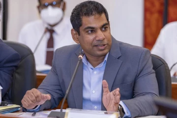 மக்களின் பாராட்டு மழையில் நனையும் அமைச்சர்!