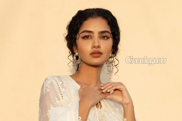 அனுபமா மார்பிங் போட்டோ.. லீக் செய்தது 20 வயது தமிழ்நாட்டு பெண் தானா! நடிகை அதிர்ச்சி பதிவு | Anupama Morphed Photos Police 20 Aged Tn Girl