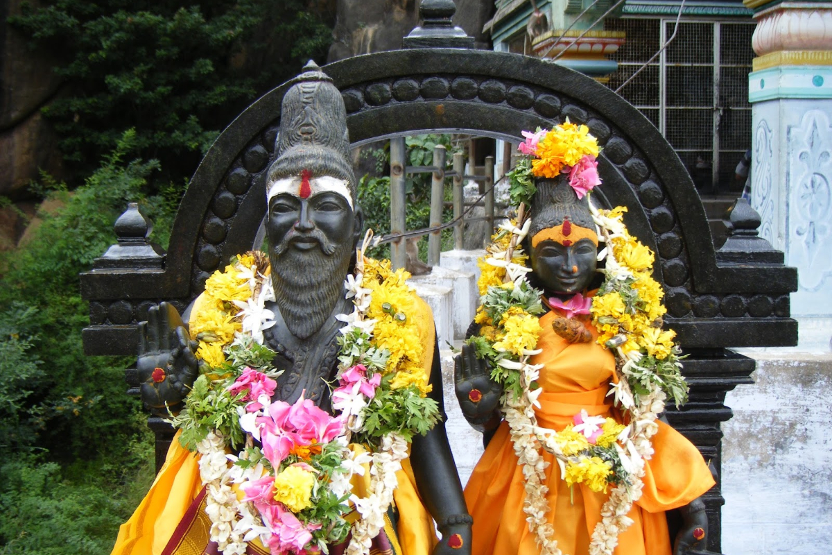 இன்றளவும் தமிழ்நாட்டில் சித்தர்கள் வாழக்கூடிய கோவில் எங்கு இருக்கிறது தெரியுமா ? | Powerfull Siddhar Temples In Tamilnaadu