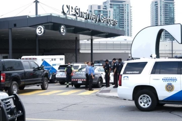 திடீரென்று வணிக வளாகம் ஒன்றில் குவிக்கப்பட்ட பொலிஸ்: கேட்ட துப்பாக்கிச் சத்தம்