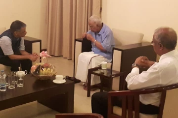 புதிய அரசமைப்பு, மீனவர் பிரச்சினை : சம்பந்தனுடன் இந்தியத் தூதர் பேச்சு