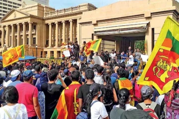 ஜனாதிபதி செயலகத்திற்கு அருகில் நள்ளிரவில் ஏற்பட்ட பதற்றம்