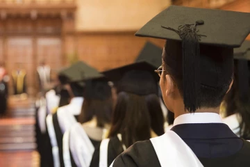 பல்கலைக்கழக மாணவர்கள் பட்டம் பெறுவதில் ஏற்பட்டுள்ள சிக்கல்