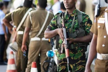 ஐஸ் போதைப்பொருளைக் கடத்திய மூவர் கைது