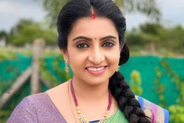 படுக்கையில் என் அருகில் அந்த உருவம் படுத்திருந்த போது.. நடிகை சுஜிதா வெளிப்படை