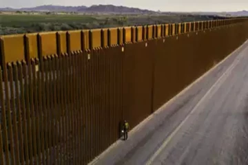 கனடாவிலிருந்து அமெரிக்காவுக்குள் நுழையும் முயற்சியில் ஓடும் ரயிலிலிருந்து குதித்த இந்தியர்கள்