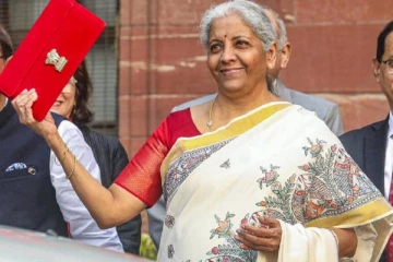 பட்ஜெட் உரையின் போது நிர்மலா சீதாராமன் அணிந்திருந்த புடவையின் சுவாரஸ்ய பின்னணி