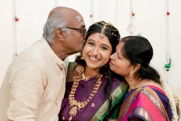 நடிகர் எம்.எஸ் பாஸ்கர் மகளுக்கு வளைகாப்பு.. மகிழ்ச்சியில் குடும்பம்! புகைப்படங்கள் இதோ