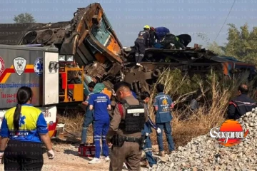 කෝච්චිය උඩට දොඹකරේ කඩන් වැටිලා - මරණ ගණන ඉහලට