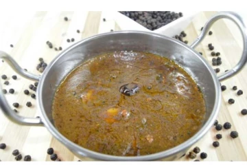 நெஞ்சு சளியை கரைக்கும் மிளகுக் குழம்பு! சுவையாக செய்வது எப்படி?