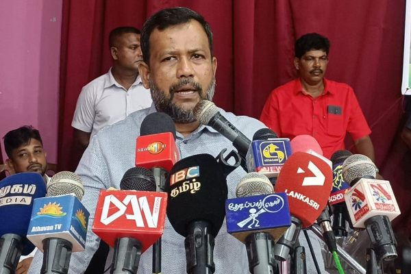 கையேந்தும் நிலையில் நாடு! - ஆட்சியாளர்கள் மீது ரிஷாத் குற்றச்சாட்டு (Video) | Country Is On The Mov Rishad Accuses The Rulers