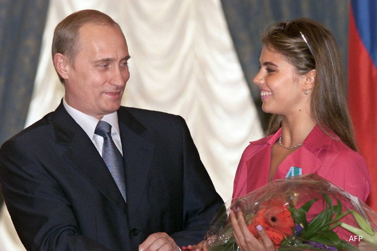 காதலியின் பாதுகாப்புக்காக கோடிக்கணக்கில் செலவு செய்துள்ள புடின் | Putin Spend Millions To Protect Lover House காதலியின் பாதுகாப்புக்காக கோடிக்கணக்கில் செலவு செய்துள்ள புடின் | Putin Spend Millions To Protect Lover House