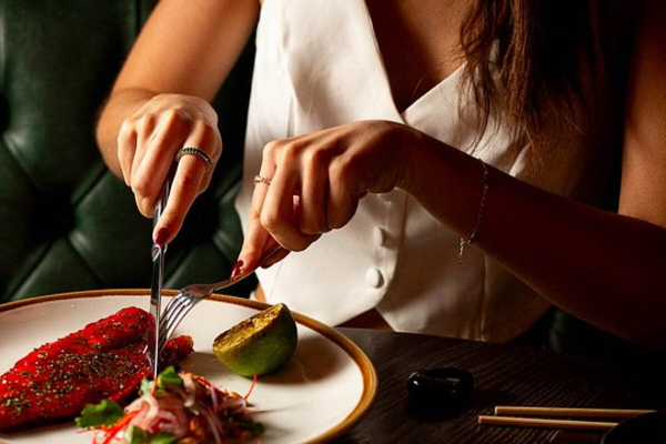 வவுனியா முன்னனி உணவகங்களில் நடக்கும் சீர்கேடு! | Malpractice Occurring Leading Restaurants Vavuniya