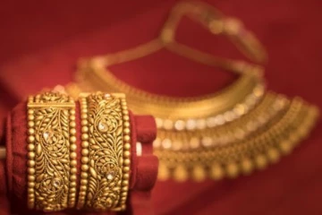 வார இறுதியில் எகிறிய தங்கம் விலை - இன்றைய நிலவரம் என்ன?