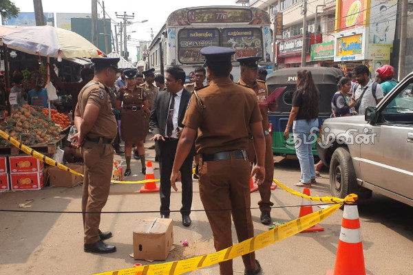 யாழ்ப்பாணம் பேருந்து நிலையத்தில் சிசுவின் கருச்சிதைவு மீட்பு! | Miscarriage Baby Found At Jaffna Bus Station