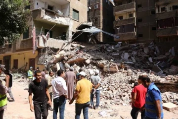 எகிப்தில் அடுக்குமாடி கட்டிடம் இடிந்து விபத்து: 4 பேர் பரிதாபமாக உயிரிழப்பு!