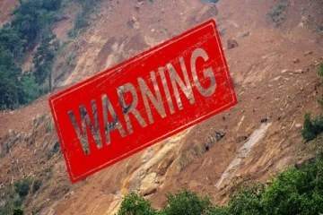 இலங்கையின் மூன்று மாவட்டங்களுக்கு மண்சரிவு அபாய எச்சரிக்கை