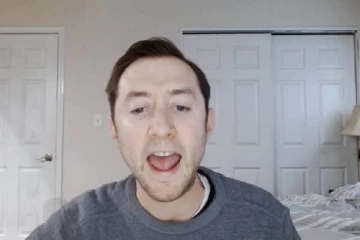 சொந்த தந்தையின் தலையை வெட்டி சமூக ஊடகத்தில் காணொளியாக வெளியிட்ட கொடூர நபர்