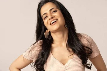 40 வயதிலும் குறையாத அழகு!! தொகுப்பாளினி டிடி-யின் ரீசெண்ட் போட்டோஷூட்..