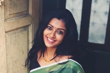 பாரதி கண்ணம்மா சீரியலில் குடும்ப பெண்ணாக வரும் நடிகையா இது ! மாடர்ன் உடையில் எப்படி இருக்கிறார் தெரியுமா?
