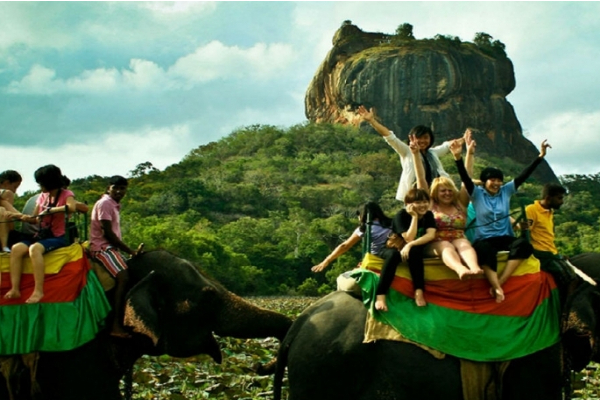 இலங்கைக்கு மீண்டும் படையெடுக்கும் சுற்றுலா பயணிகள்! | Tourists Invading Sri Lanka Again