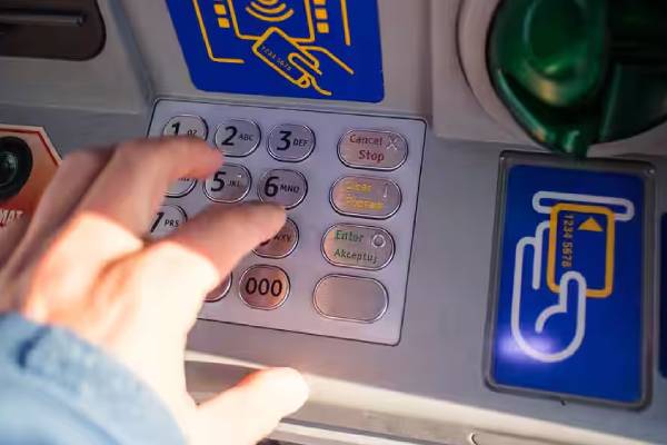இந்த எண் உங்க ATM PIN நம்பரா? இனி வைக்காதீங்க- உடனே மாத்துங்க | Do Not Use These Numbers As Your Atm Pin