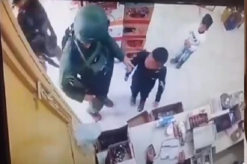 இஸ்ரேல் இராணுவ வீரரின் வெறித்தனம் : காணொளி வெளியாகி பரபரப்பு