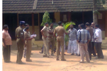 பள்ளி மாணவர்களுக்குள் பயங்கர மோதல் - மாணவர் பரிதாப உயிரிழப்பு - அதிர்ச்சி சம்பவம்