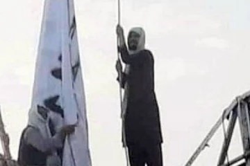 ஆப்கான்  - பாகிஸ்தான் முக்கிய பகுதியைக் கைப்பற்றி கொடியேற்றிய தலிபான்கள்!