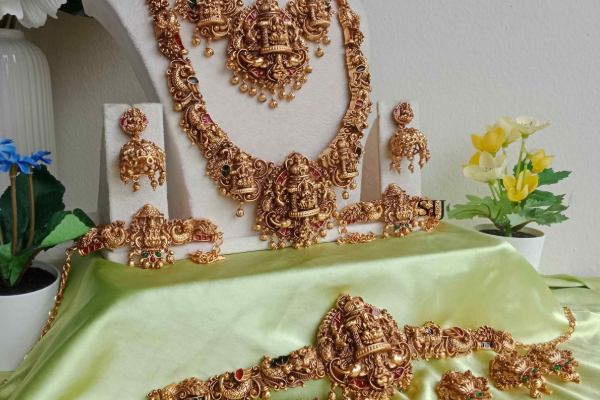 இன்று ஒரே நாளில் இரண்டாவது முறை உயர்ந்த தங்கம் விலை; நகைப்பிரியர்கள் க்ஷாக் | Gold Prices Rise Second Time Day August 29 India