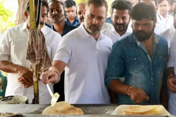 வாக்குக்காக தோசை சுடும் ராகுல் காந்தி!