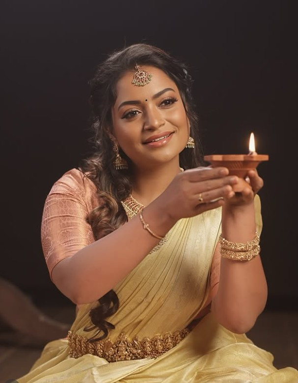 குழலியாக பாண்டியன் ஸ்டோர்ஸ் 2 சீரியலில் நடிக்கும் ஹாசினி போட்டோஸ் 10 Gallery