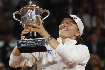 போர் இன்னும் முடியவில்லை..ரஷ்யாவுக்கு எதிராக குரல்! சாம்பியன் பட்டத்தை வென்ற போலந்து வீராங்கனை