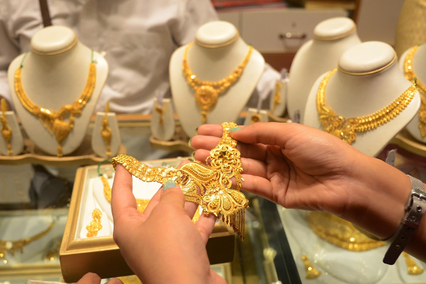 தங்கம் விலையில் ஏற்பட்ட மாற்றம்! | The Change In The Price Of Gold