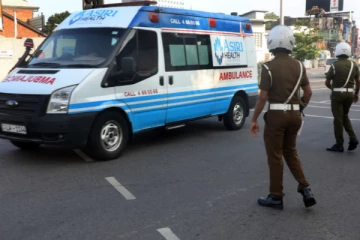 அதிவேக விபத்தில் தம்பதி பரிதாப பலி