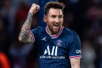 மெஸ்ஸி PSG கிளப்பை விட்டு விலக மாட்டார்; காரணங்களை கூறிய ஸ்பெயின் பத்திரிகையாளர்