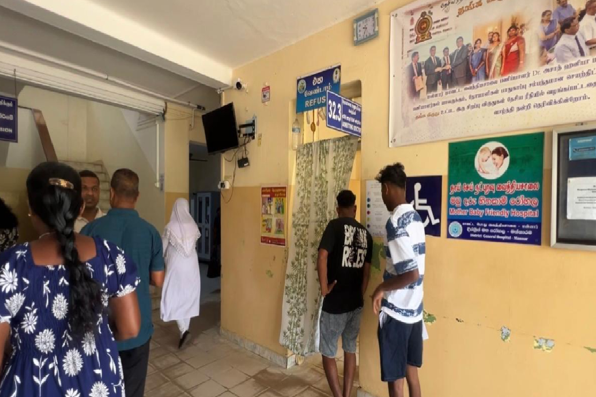 வைத்தியர்கள் தொழிற்சங்க போராட்டத்தால் நோயாளர்கள் அவதி! | Patients Suffer Due To Doctors Union Protest