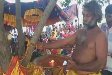 உலகையே அச்சுறுத்தும் Omicron- வேப்பமரத்துக்கு திருமணம் செய்து வைத்த வினோதம்