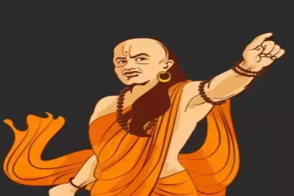 சாணக்கிய நீதி: நம் மீது பொறாமை கொள்பவர்களை எவ்வாறு கையாள்வது? | Chanakaya Niti Of Handling Jealous People In Tamil