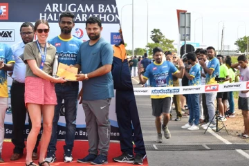 அறுகம்பே மரதன் ஓட்டப்போட்டி: கென்யா நாட்டை சேர்ந்த அனிக்கா பேலிம் முதலிடம்