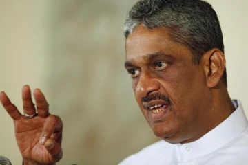 සරත් ෆොන්සේකාට අරගලකරුවන් විරුද්ධ වෙයි - හදිසියේම විශේෂ නිවේදනයක් නිකුත් කරයි..!