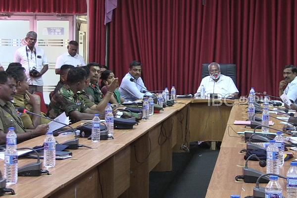 சட்டவிரோத மணல் அகழ்வினை தடுக்க இரண்டு வார காலத்திற்குள் நடவடிக்கை | Sl Police Army Douglass Devananda