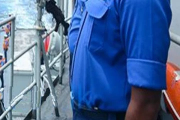 வவுனியாவில் கடற்படை அதிகாரி ஒருவர் துரதிஷ்டவசமாக உயிரிழப்பு!