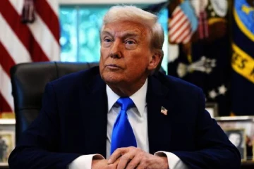 ட்ரம்பின் செல்வாக்கில் பெரும் சரிவு ; அதிர்ச்சியூட்டும் கருத்துக்கணிப்பு