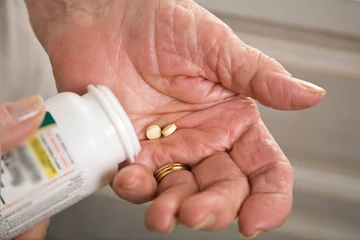 කොළඹ ප්‍රධාන රෝහලක ඇතුළු ෆාමසි සහ ප්‍රදේශ රැසක අත්‍යවශ්‍ය ඖෂධයක් නමැතිකමින් ලෙඩුන් අසරණ වෙයි.